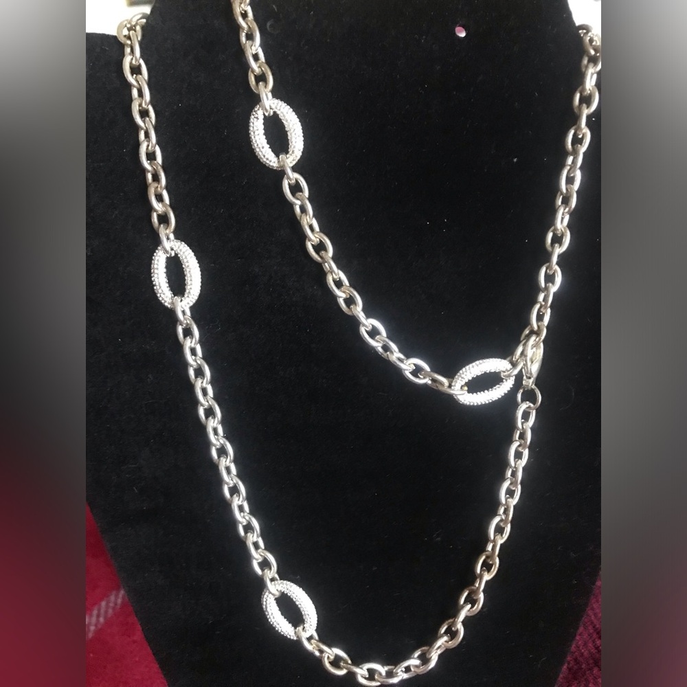 Bebe necklace